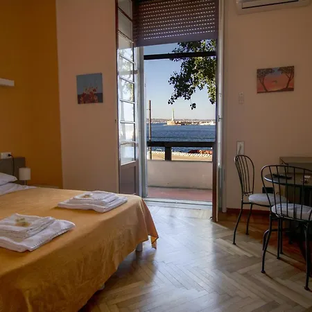 Teatro Sullo Stretto 公寓 墨西拿