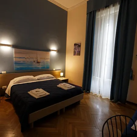 Teatro Sullo Stretto 公寓 *