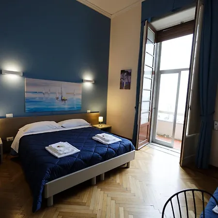 Teatro Sullo Stretto 公寓